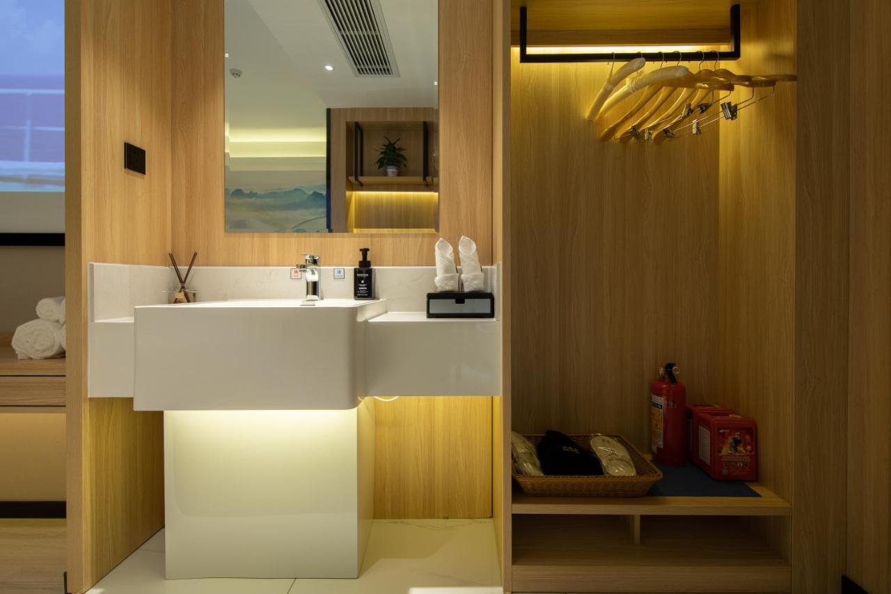 Ausotel By Argyle Baiyun International Airport Renhe Metro Exit B Гуанчжоу Экстерьер фото