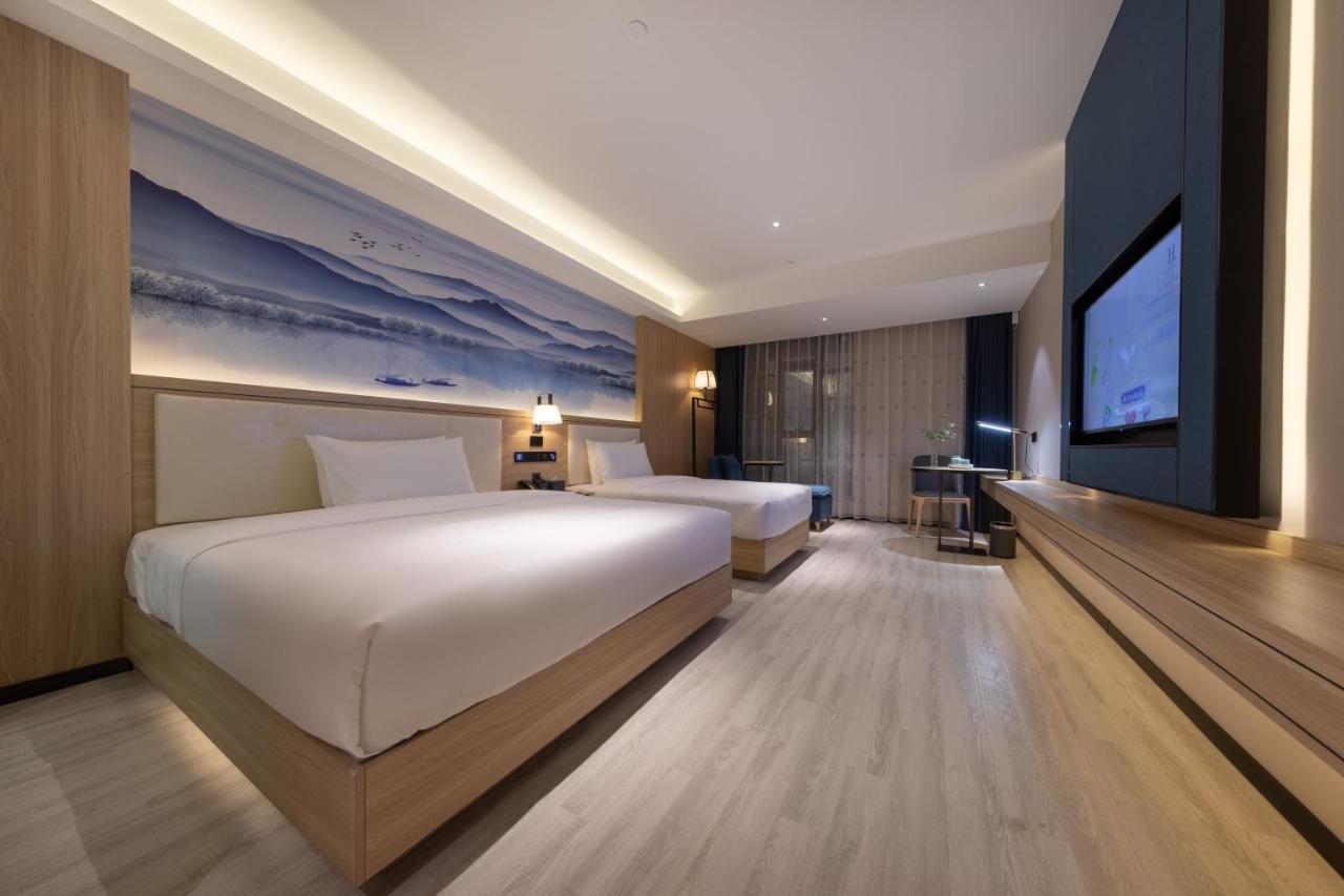 Ausotel By Argyle Baiyun International Airport Renhe Metro Exit B Гуанчжоу Экстерьер фото