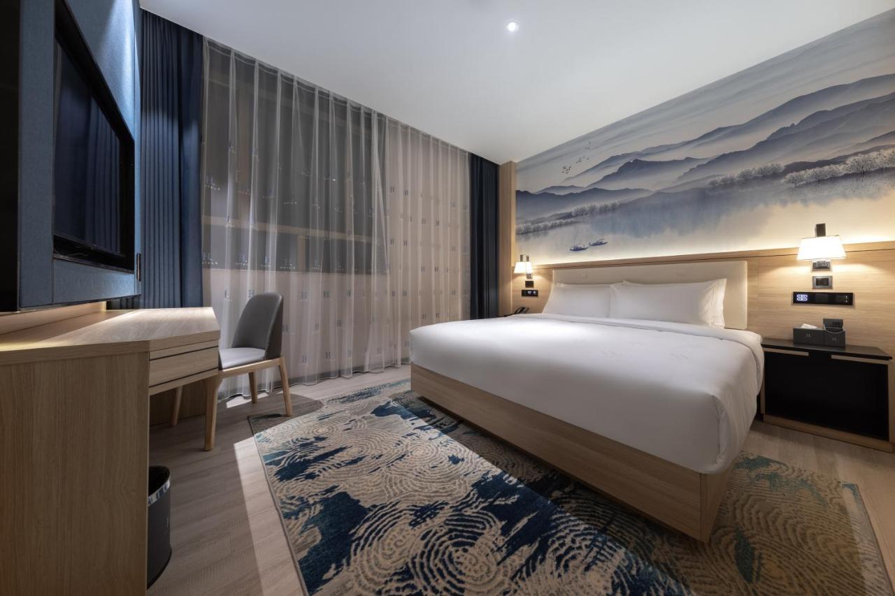 Ausotel By Argyle Baiyun International Airport Renhe Metro Exit B Гуанчжоу Экстерьер фото